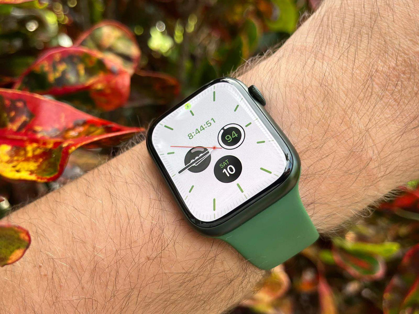 Apple - Apple Watch Series 7 45mm 2021 Model