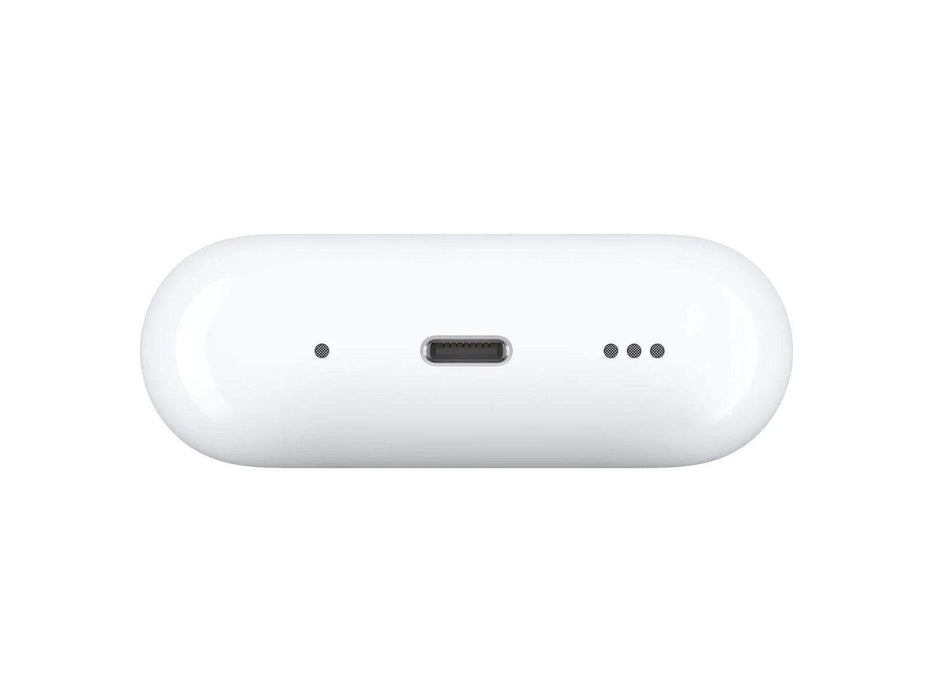 Close up picture on the Magsafe charging case Charging port