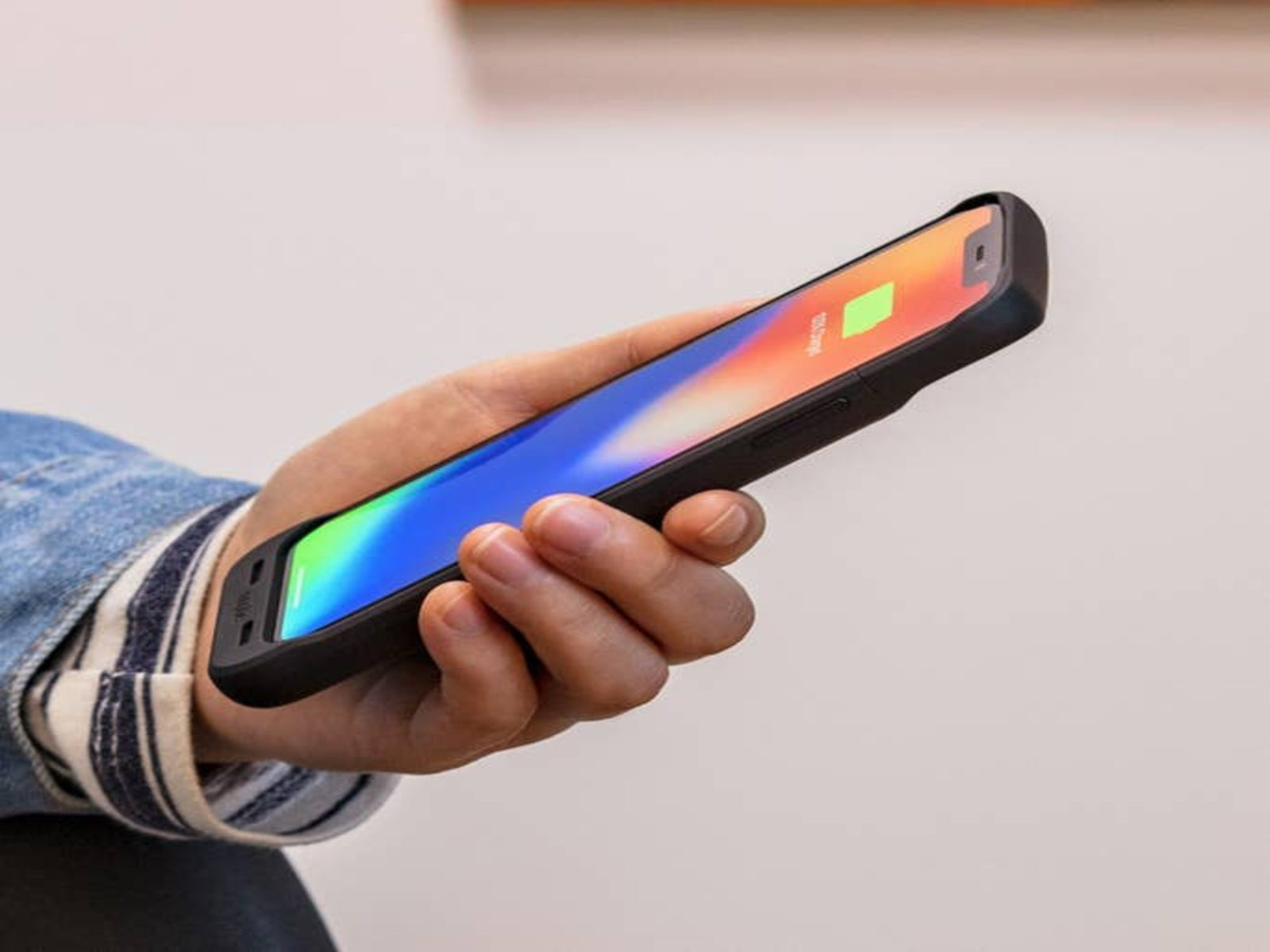 Mophie Battery Case for Apple iPhone XS & iPhone X Being USed